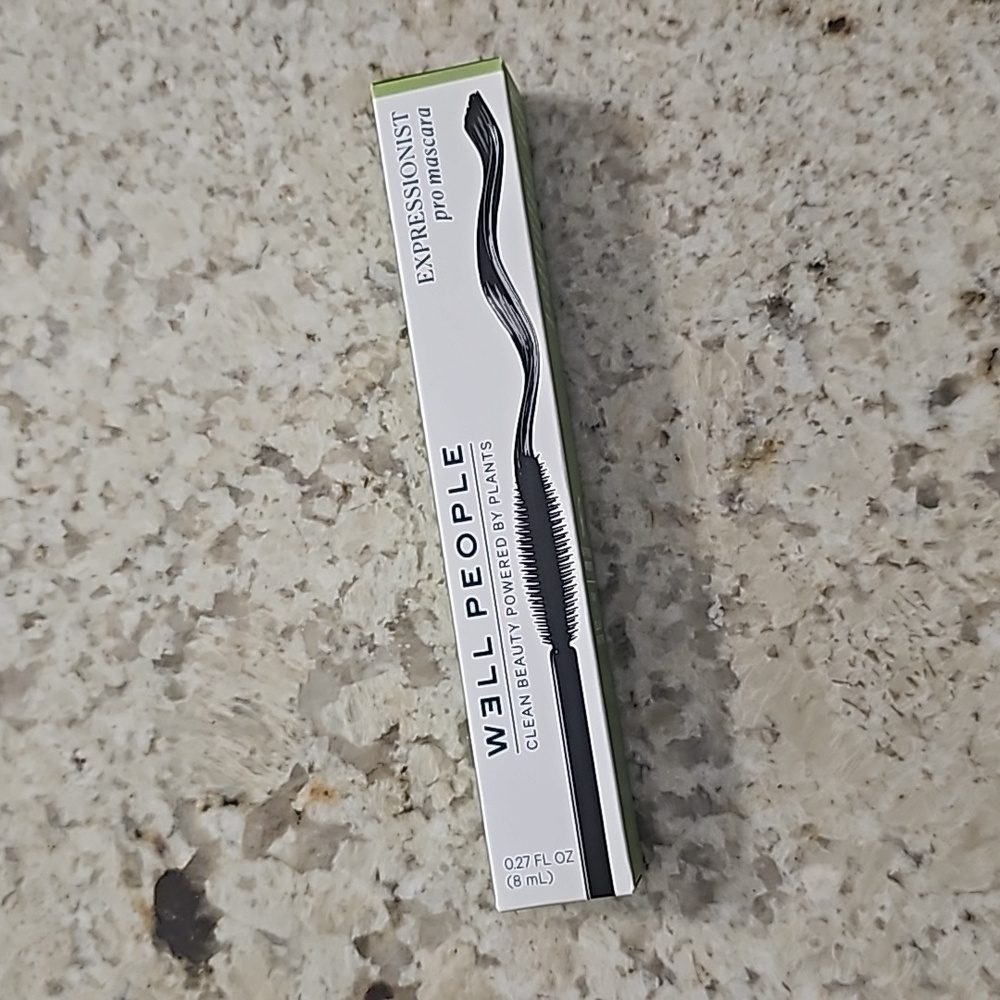 Well People Expressionist Pro Mascara - Pro Black - New In Box